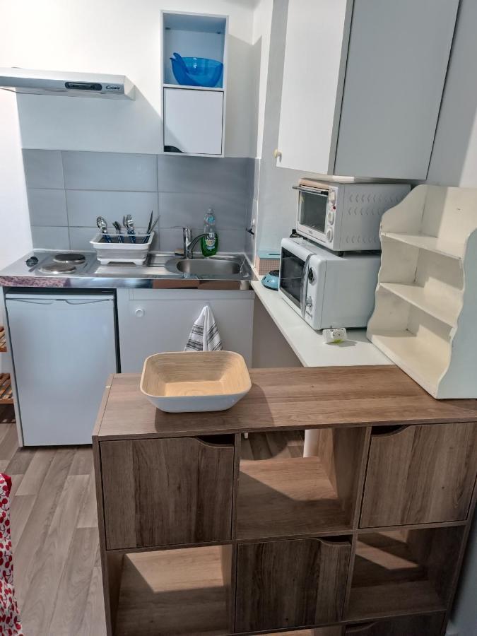 1 Apartment *